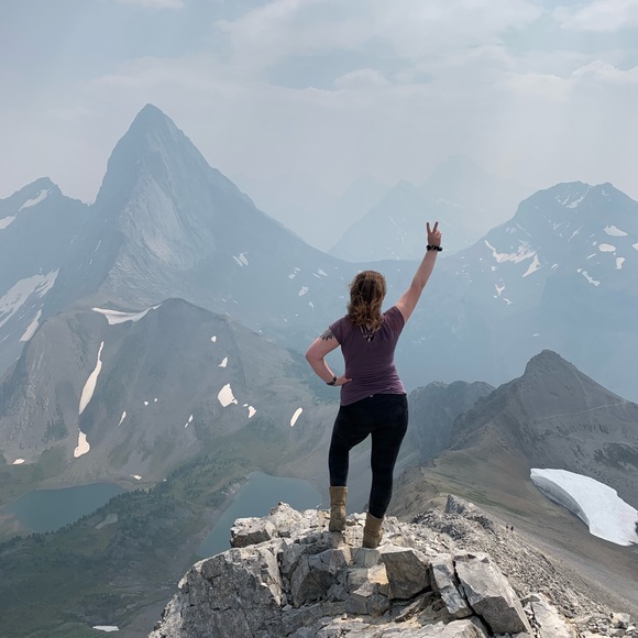 Meet your Posher, Shania - Picture 4 of 7